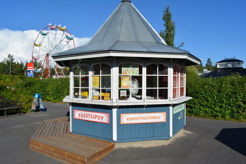 KioskitHattaraa, popcornia, jäätelöä ja virvokkeita — puiston kioskeista löydät kaikki huvipuistopäivän klassiset herkut